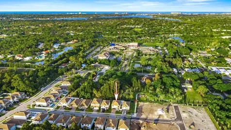 18452 Glenstone Street Jupiter FL 33458