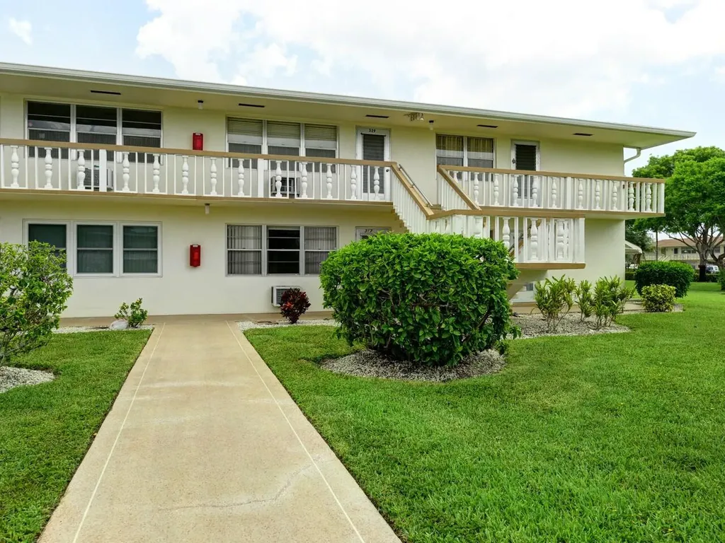 317 Northampton P West Palm Beach FL 33417