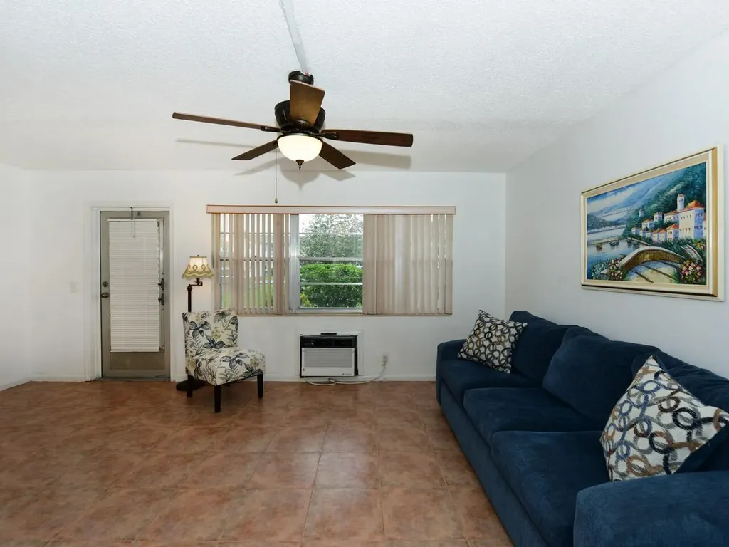 317 Northampton P West Palm Beach FL 33417