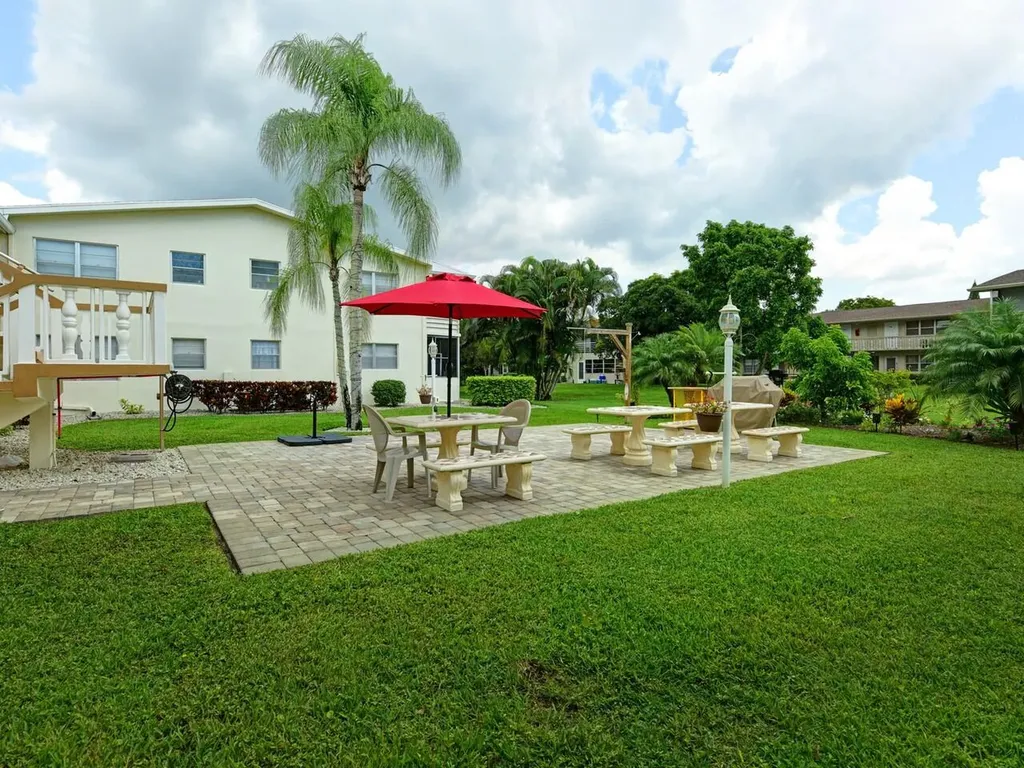 317 Northampton P West Palm Beach FL 33417