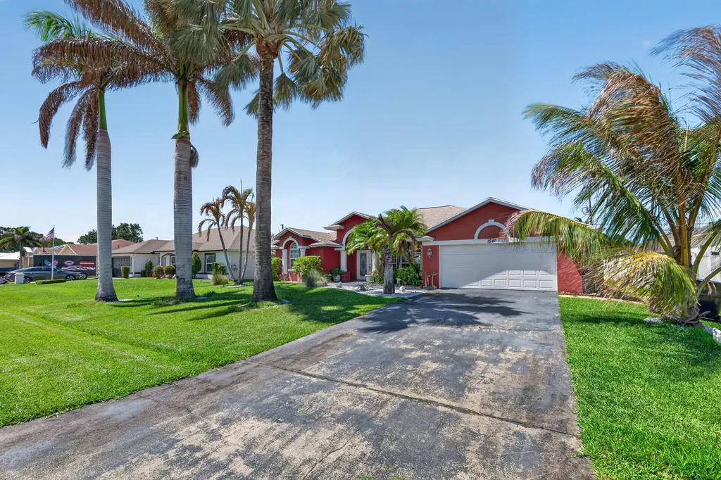 1541 SW Underwood Avenue Port St Lucie FL 34953