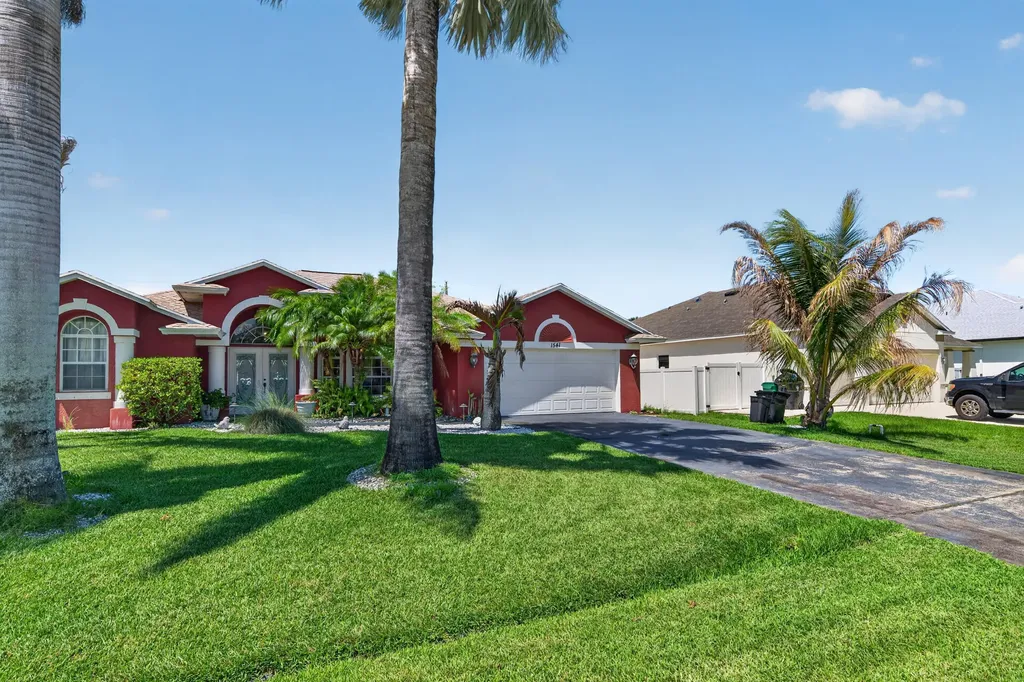 1541 SW Underwood Avenue Port St Lucie FL 34953