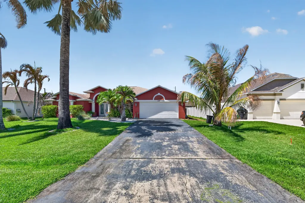1541 SW Underwood Avenue Port St Lucie FL 34953