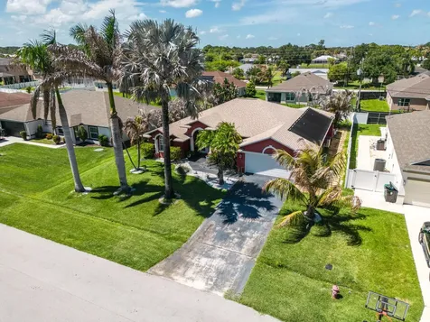 1541 SW Underwood Avenue Port St Lucie FL 34953