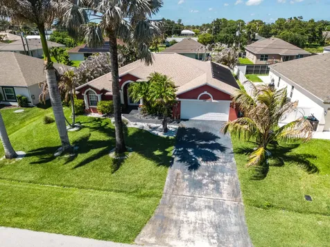 1541 SW Underwood Avenue Port St Lucie FL 34953