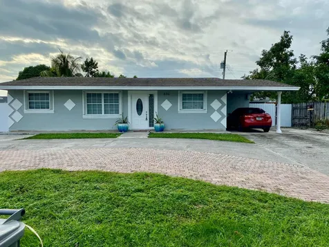 635 Casper Avenue West Palm Beach FL 33413