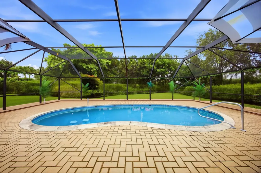 375 NW 53rd Street Boca Raton FL 33487