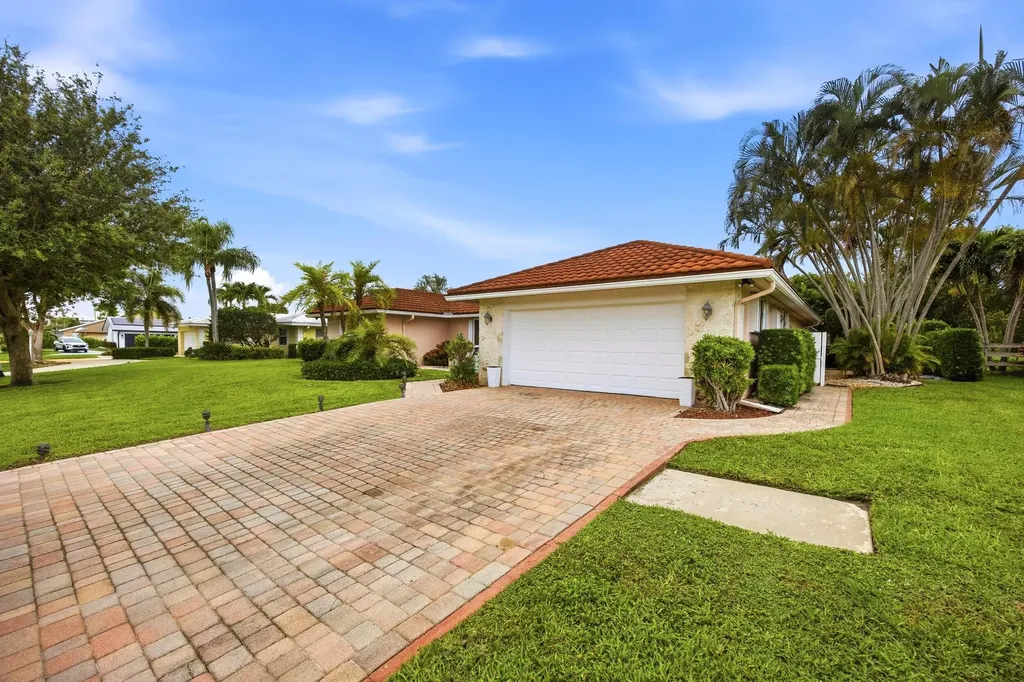 375 NW 53rd Street Boca Raton FL 33487
