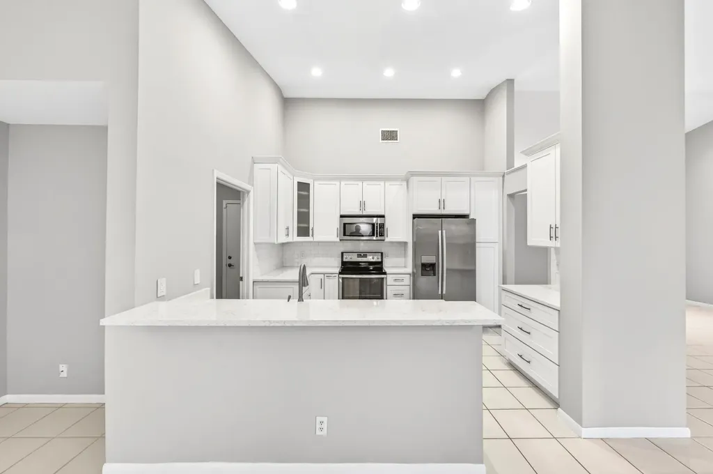 17212 Balboa Point Way Boca Raton FL 33487