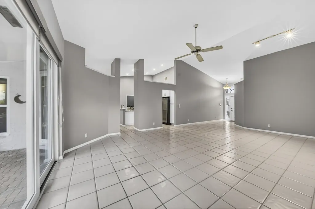 17212 Balboa Point Way Boca Raton FL 33487