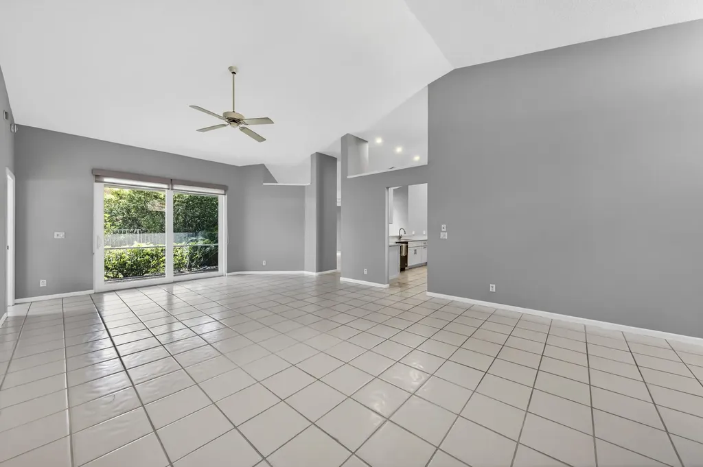 17212 Balboa Point Way Boca Raton FL 33487