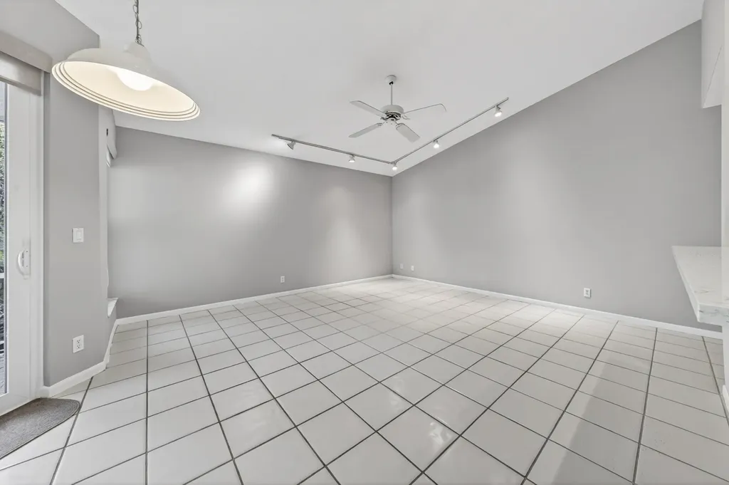 17212 Balboa Point Way Boca Raton FL 33487