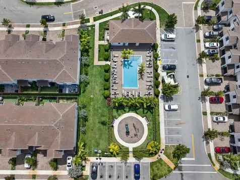 223 SW 159th Terrace Pembroke Pines FL 33027