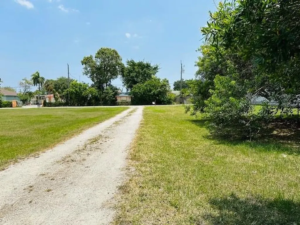 3421 Helena Drive Lake Worth FL 33461