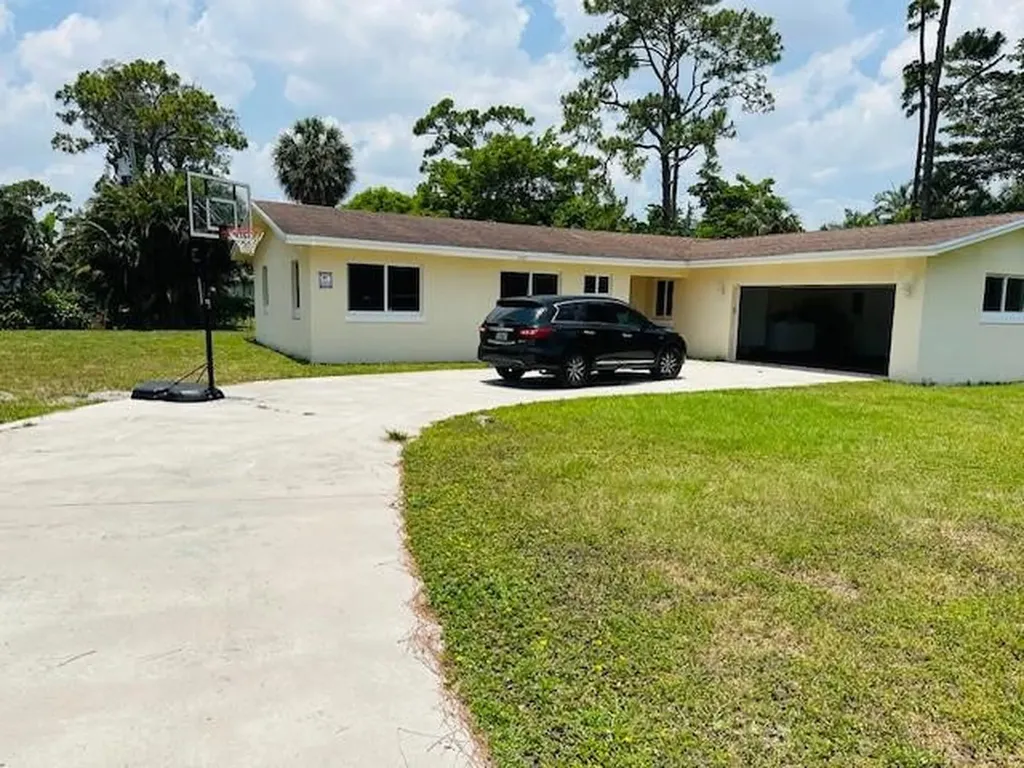 3421 Helena Drive Lake Worth FL 33461