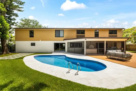 342 Fairway W Tequesta FL 33469