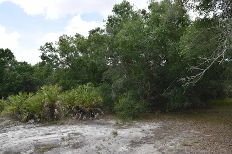 17119 NW 276th Street Okeechobee FL 34972
