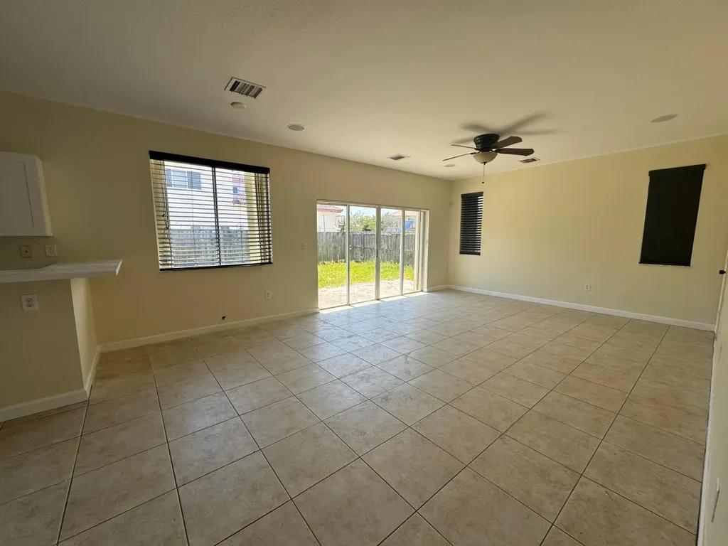 9508 SW 221st Lane Cutler Bay FL 33190