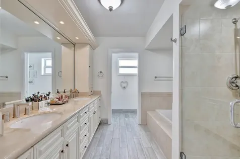 9010 S Lake Dasha Drive Plantation FL 33324