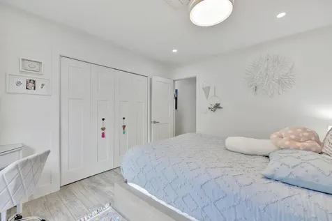 9010 S Lake Dasha Drive Plantation FL 33324