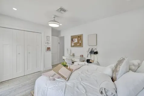 9010 S Lake Dasha Drive Plantation FL 33324