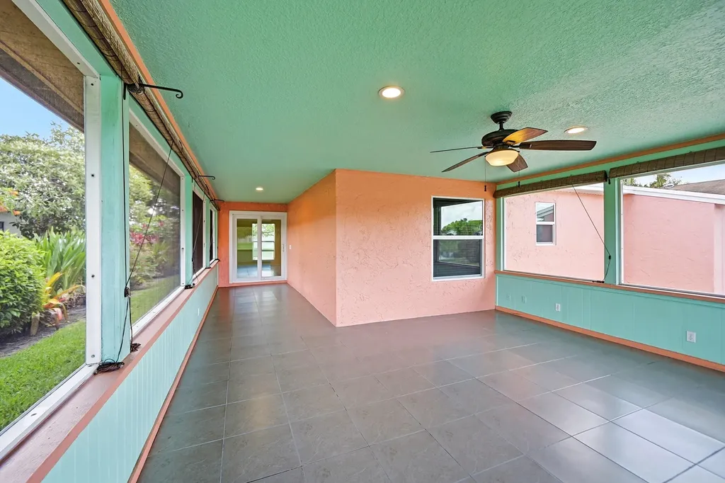 8131 Country Park Drive Boca Raton FL 33433