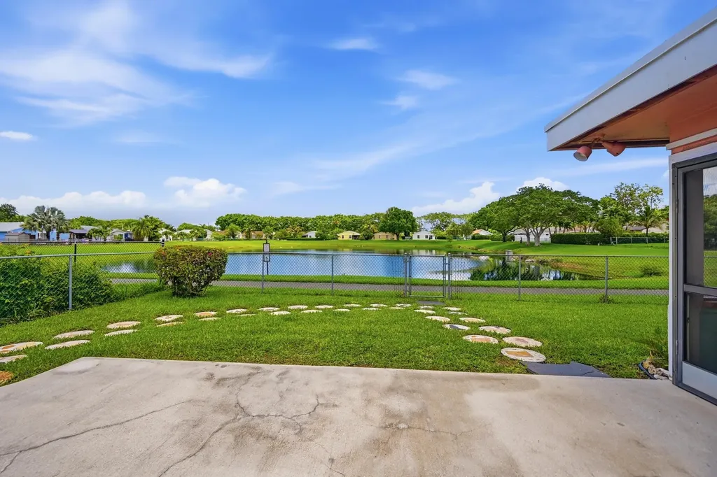 8131 Country Park Drive Boca Raton FL 33433