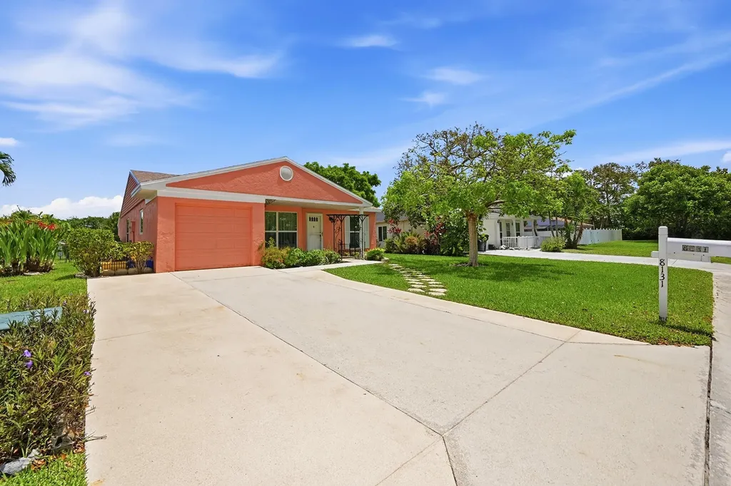 8131 Country Park Drive Boca Raton FL 33433