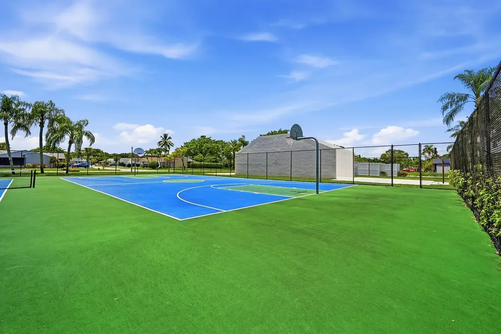 8131 Country Park Drive Boca Raton FL 33433