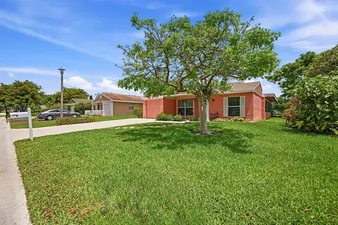 8131 Country Park Drive Boca Raton FL 33433