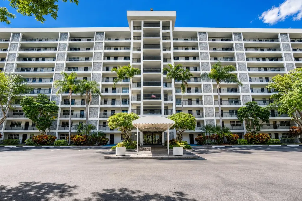 2900 N Course Drive Pompano Beach FL 33069