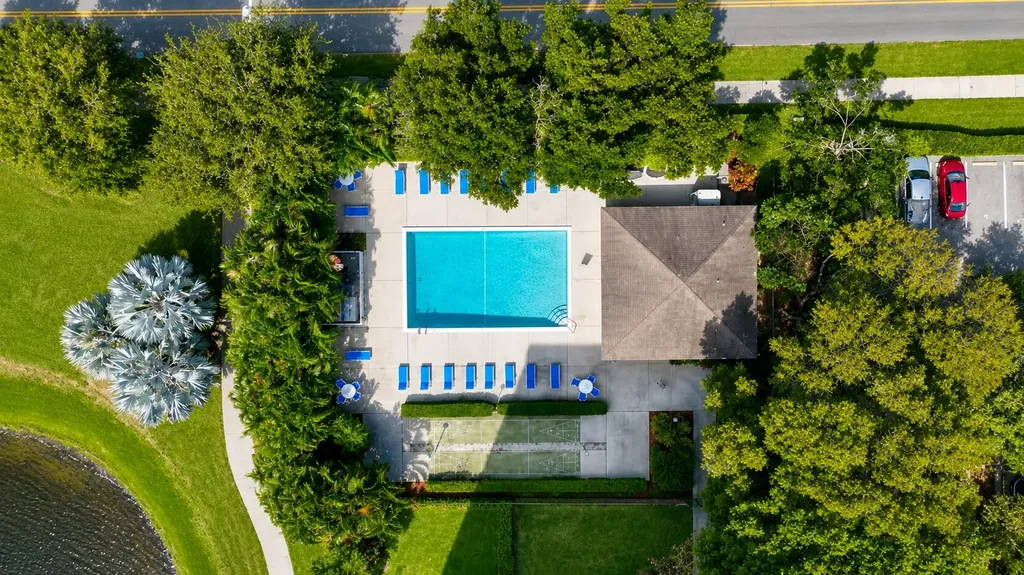 2900 N Course Drive Pompano Beach FL 33069