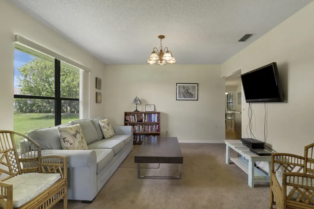 464 NW Ravenswood Lane Port St Lucie FL 34983