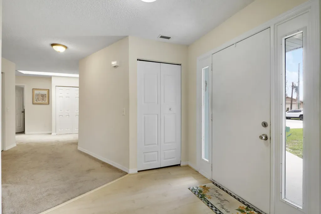 464 NW Ravenswood Lane Port St Lucie FL 34983