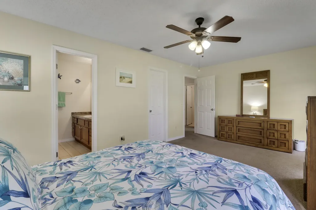 464 NW Ravenswood Lane Port St Lucie FL 34983