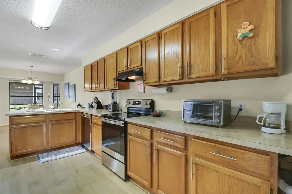 464 NW Ravenswood Lane Port St Lucie FL 34983