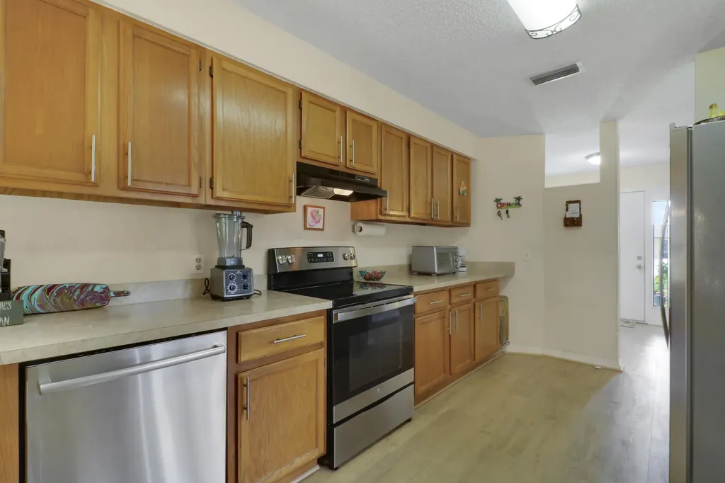 464 NW Ravenswood Lane Port St Lucie FL 34983