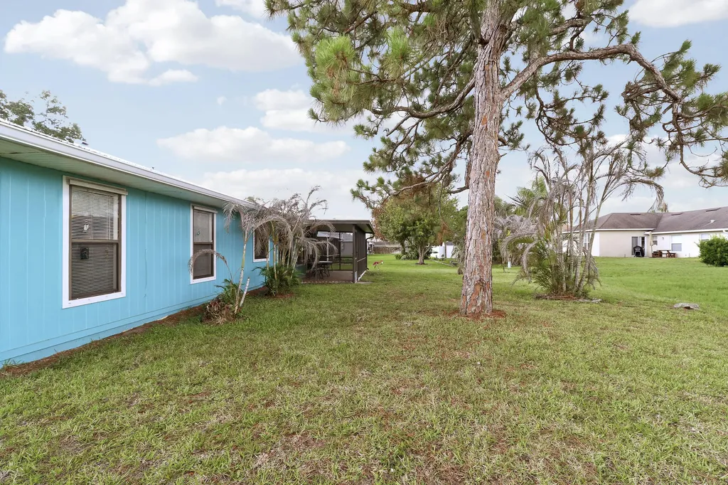 464 NW Ravenswood Lane Port St Lucie FL 34983