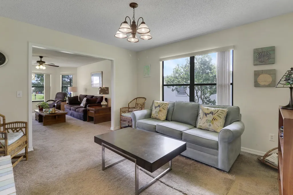 464 NW Ravenswood Lane Port St Lucie FL 34983