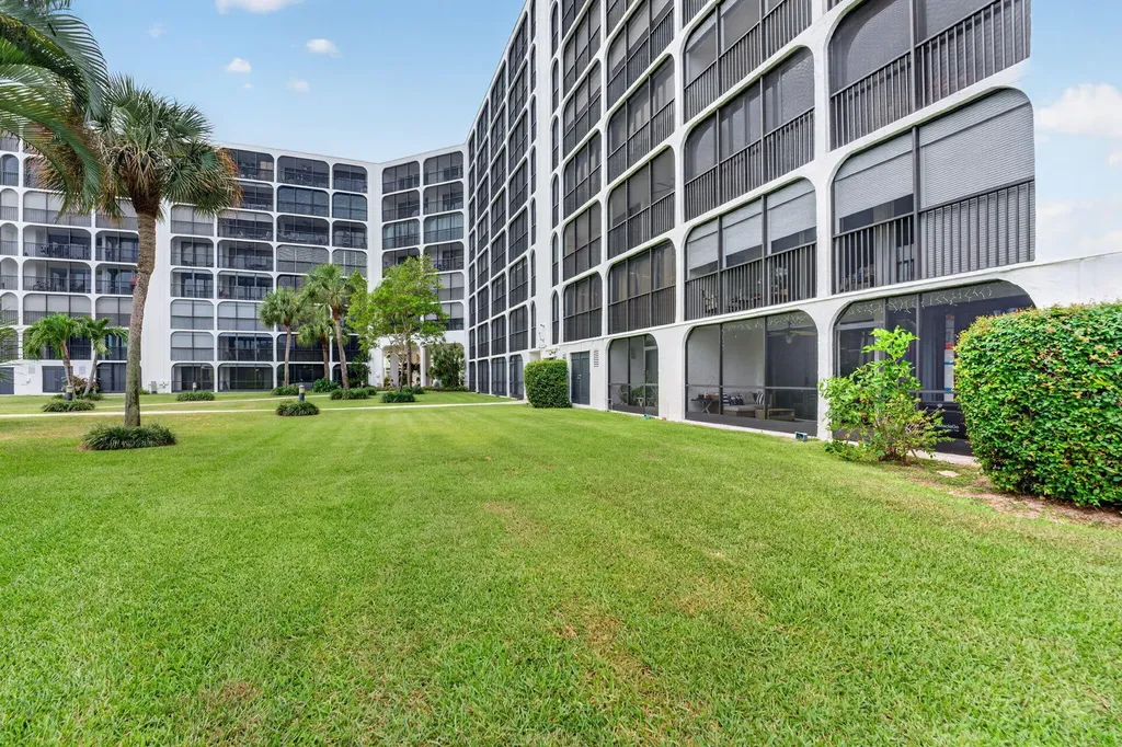 1627 Riverview Road Deerfield Beach FL 33441