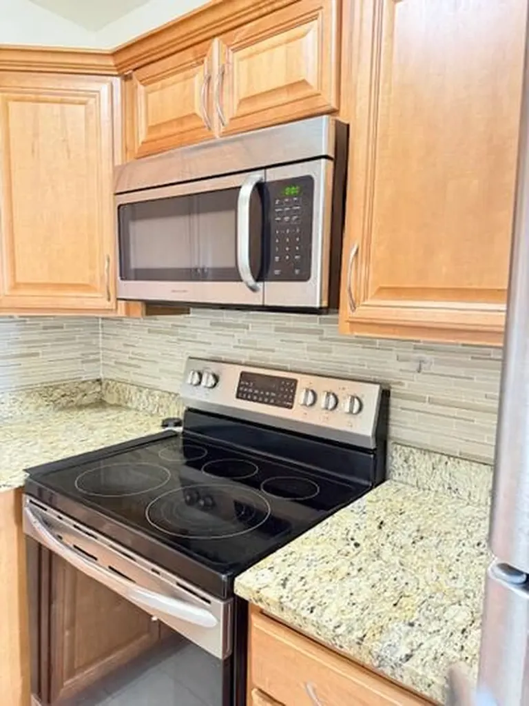 186 Norwich West Palm Beach FL 33417
