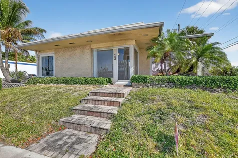 13 SW 10th Street Deerfield Beach FL 33441