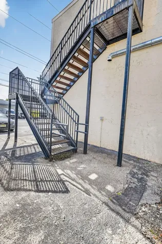 13 SW 10th Street Deerfield Beach FL 33441
