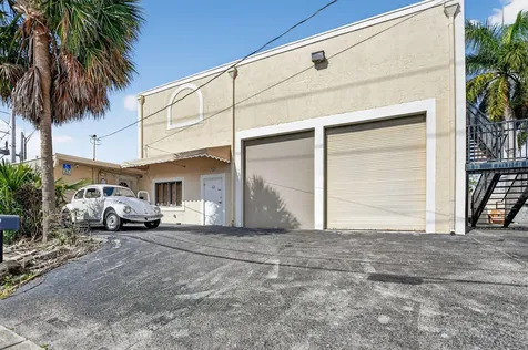 13 SW 10th Street Deerfield Beach FL 33441