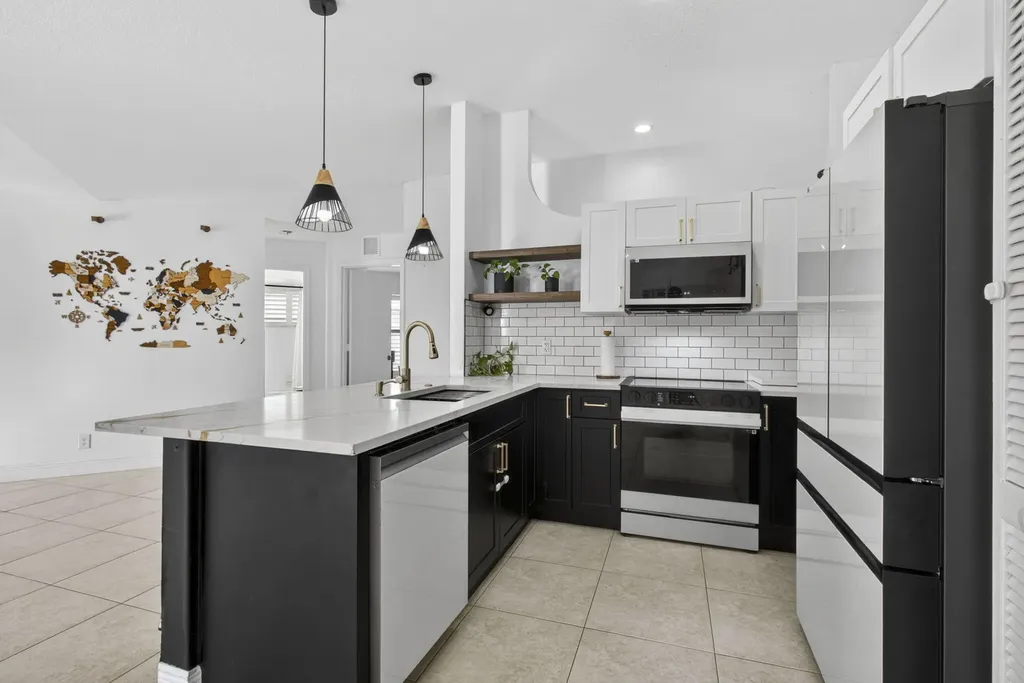 102 E Royal Pine Circle Court Royal Palm Beach FL 33411