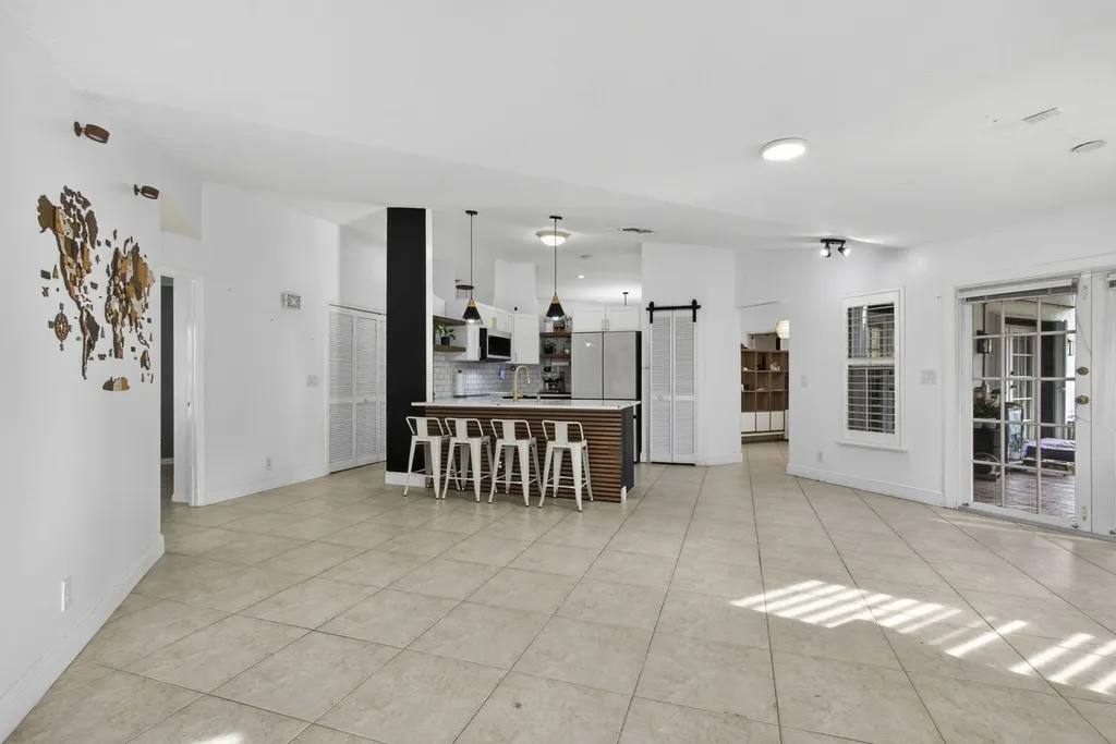 102 E Royal Pine Circle Court Royal Palm Beach FL 33411