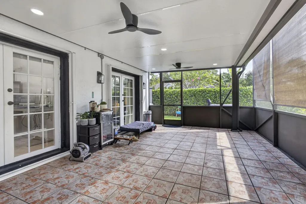 102 E Royal Pine Circle Court Royal Palm Beach FL 33411