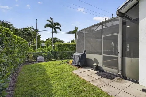 102 E Royal Pine Circle Court Royal Palm Beach FL 33411
