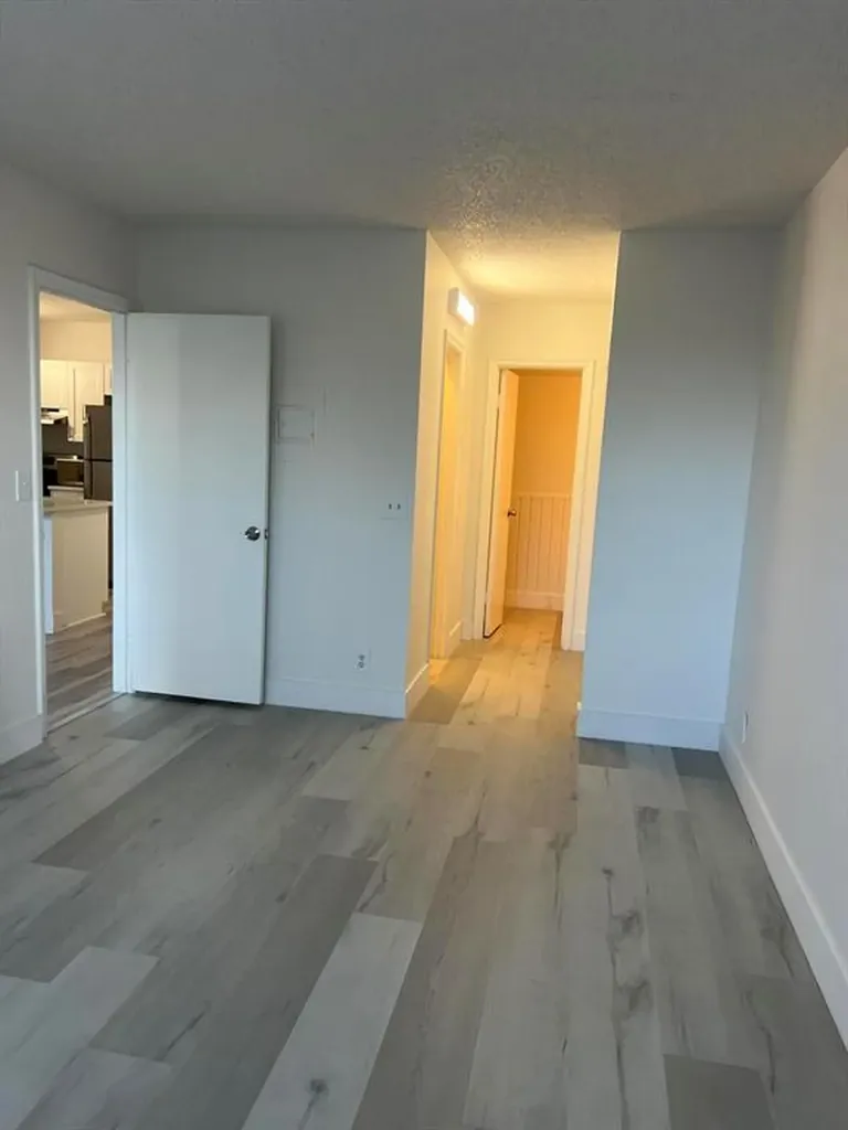 2501 Riverside Drive Coral Springs FL 33065