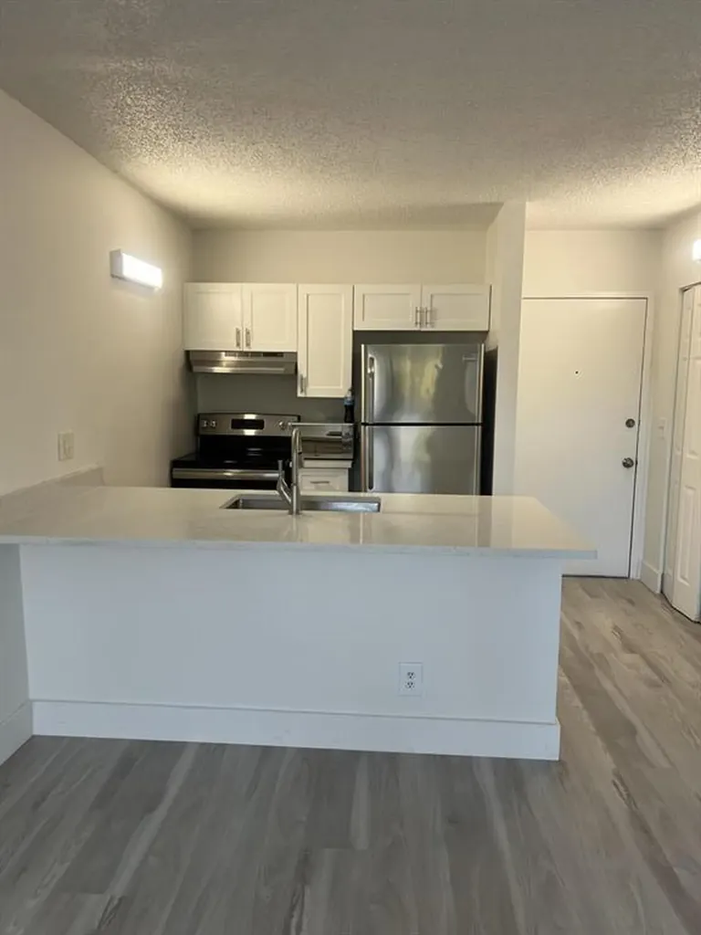 2501 Riverside Drive Coral Springs FL 33065
